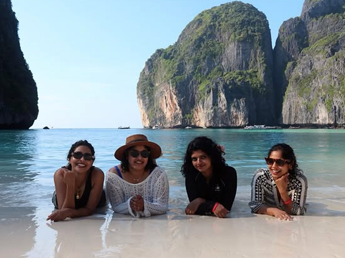 Actress Aishwarya Lakshmi chilling on a beach in Thailand with friends3