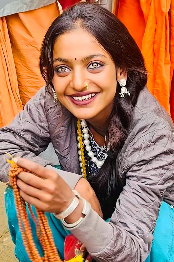 How Monalisa Bhonsle became Maha Kumbh's unexpected star: Photos2