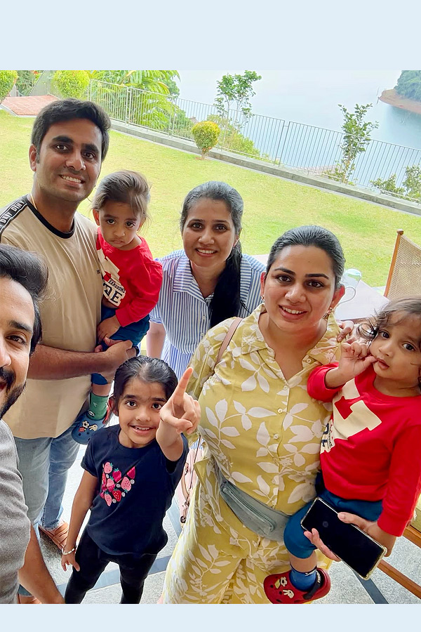 Anchor Ravi Enjoying a Family Vacation In Kerala Photos Viral13