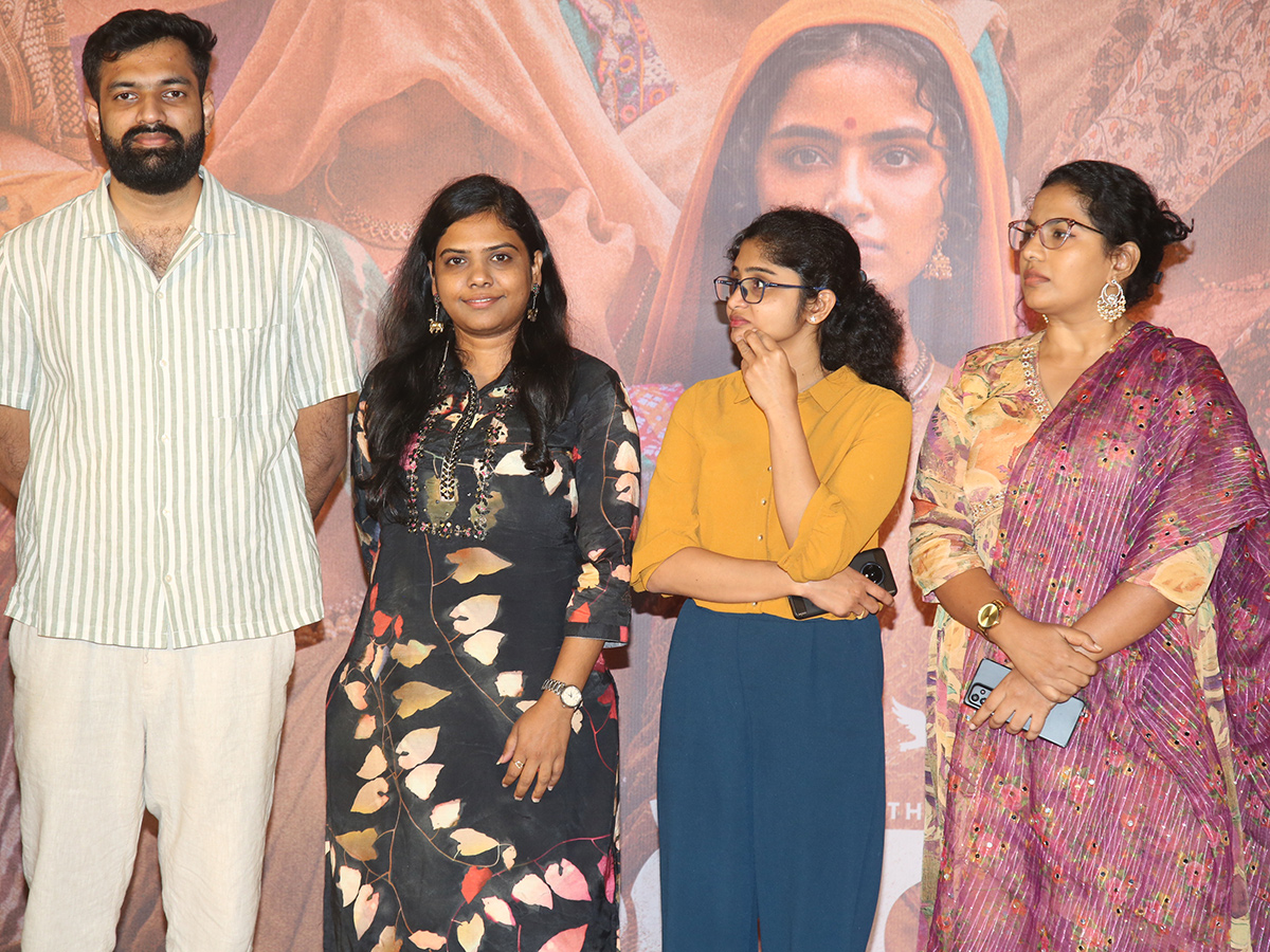 Anupama Parameswaran Paradha Movie Teaser Launch Event Photos24