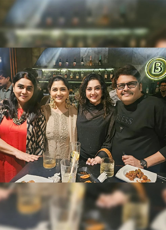 Khushbu hosts birthday bash for Sundar C photos goes viral28