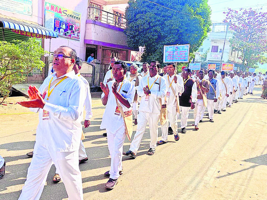 మార్మోగిన సాయి నామం 1