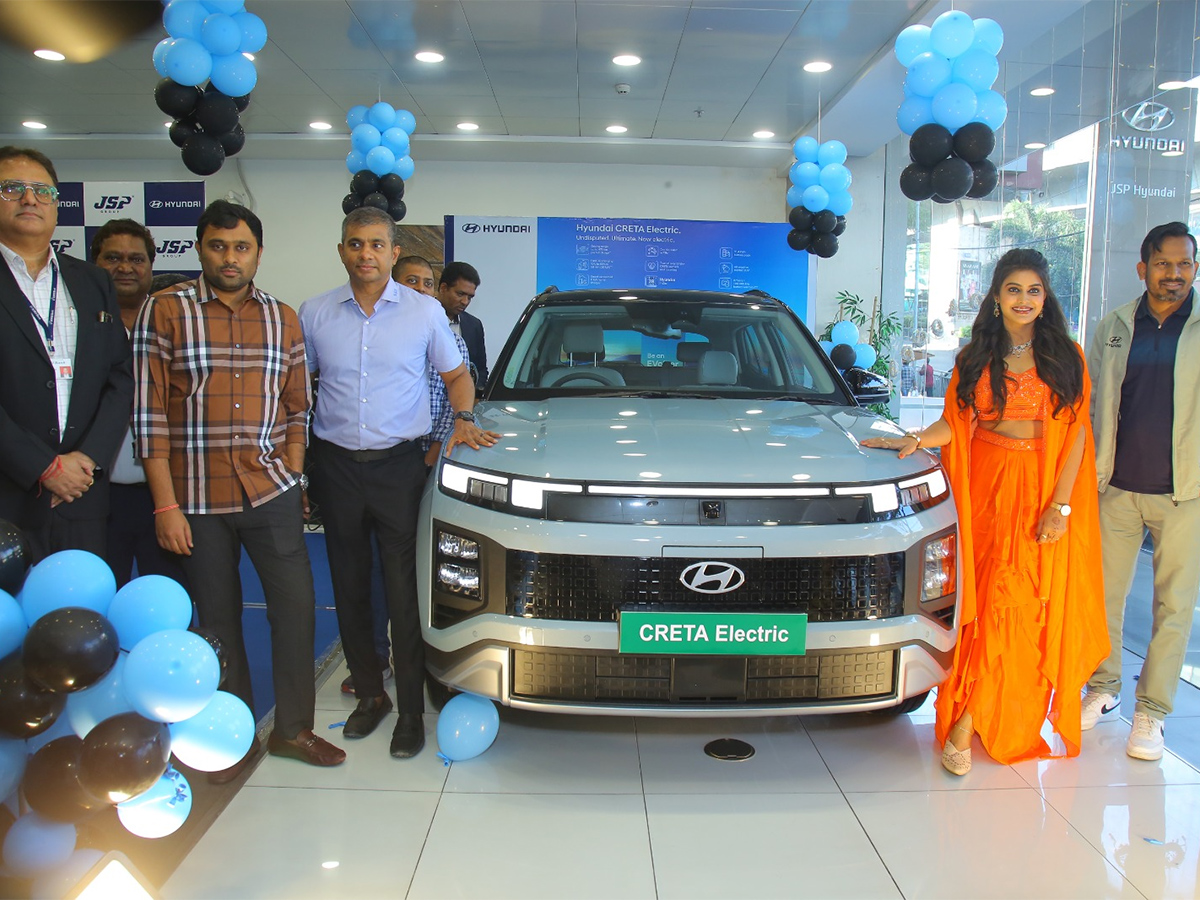 Bigg Boss fame Sonia Akula launches Hyundai Creta electric car2