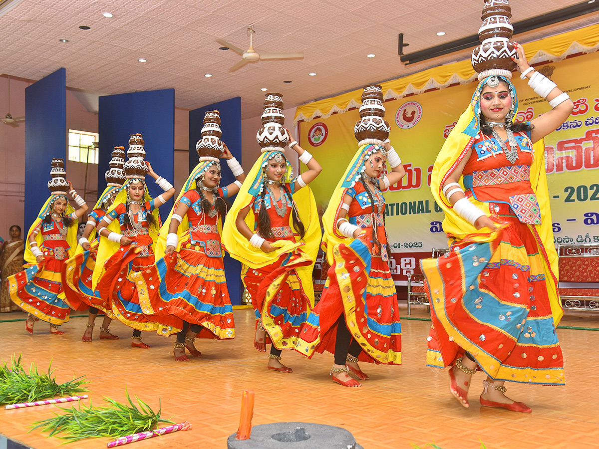 Eluru: Children's Festival Celebrated with Grandeur Photos20