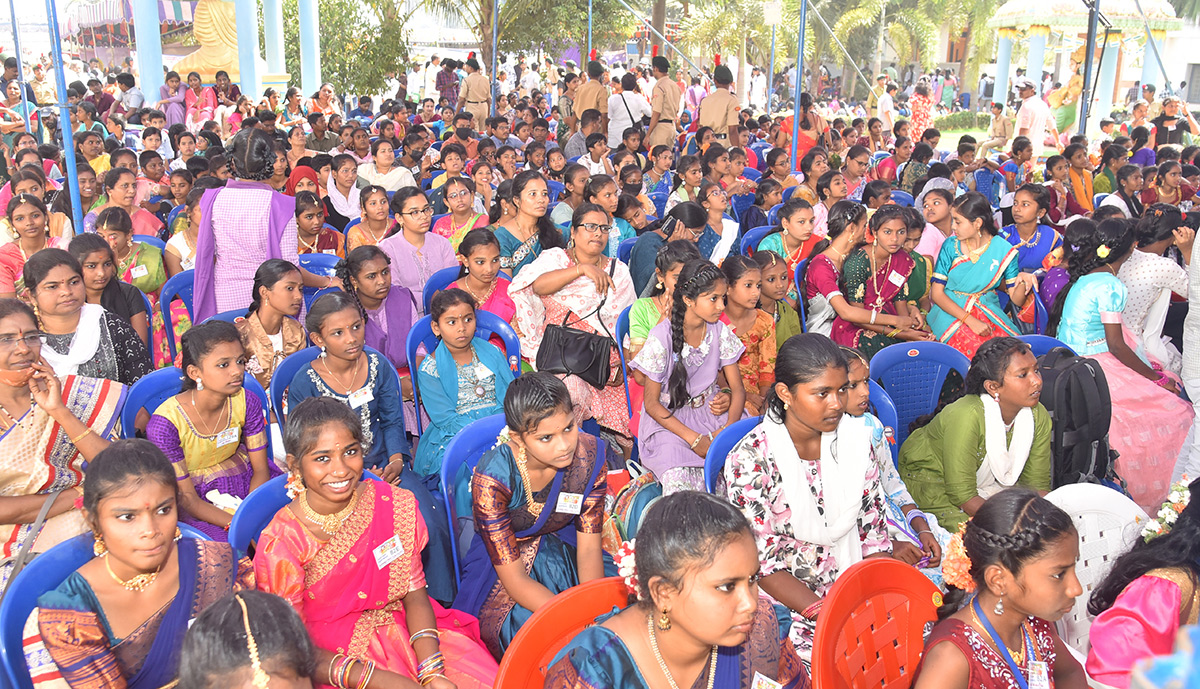 Eluru: Children's Festival Celebrated with Grandeur Photos9