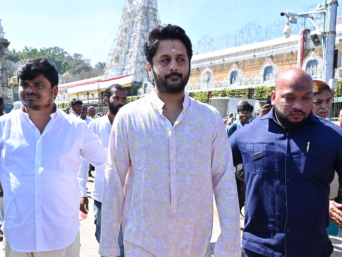 Hero Nithin And Wife Shalini With Son Beautiful Photos At Tirumala Photos9