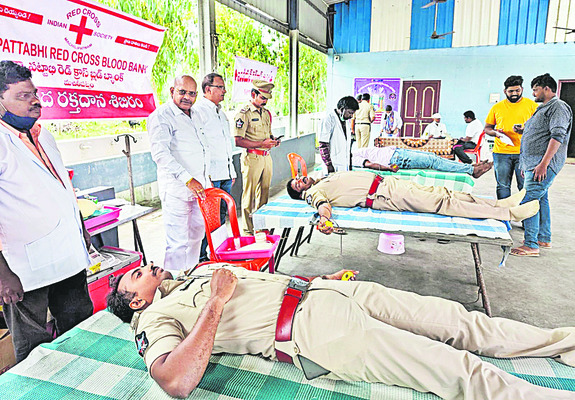 ఆపన్నహస్తం.. రెడ్‌క్రాస్‌ 1