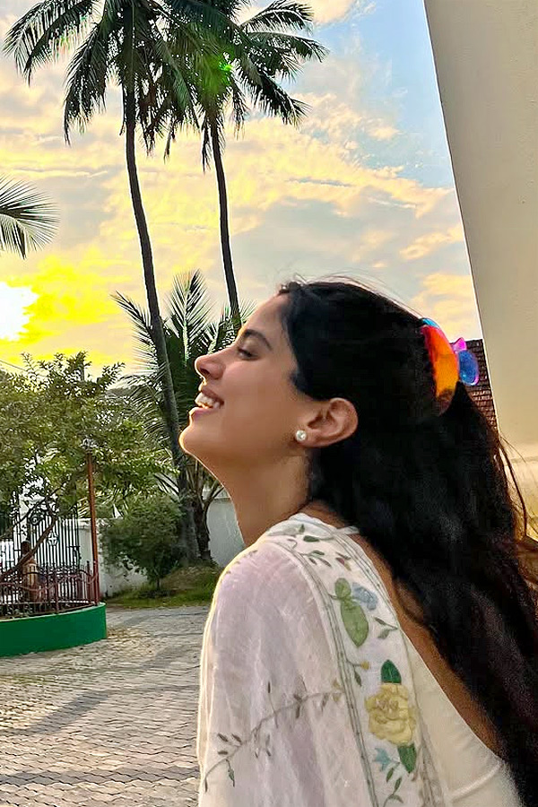 Amid Shooting For Param Sundari, Janhvi Kapoor Enjoys Kerala Vacation, Check Out Pics8