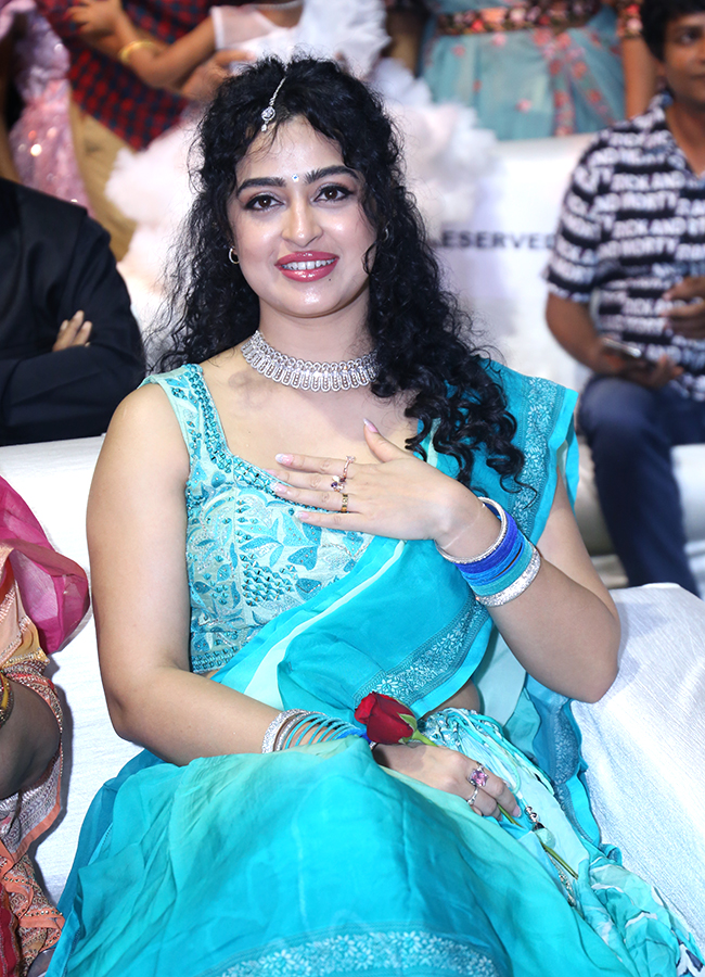 Actress Apsara Rani Beautiful Pictures2