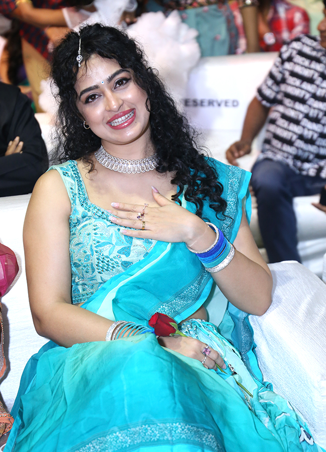 Actress Apsara Rani Beautiful Pictures3