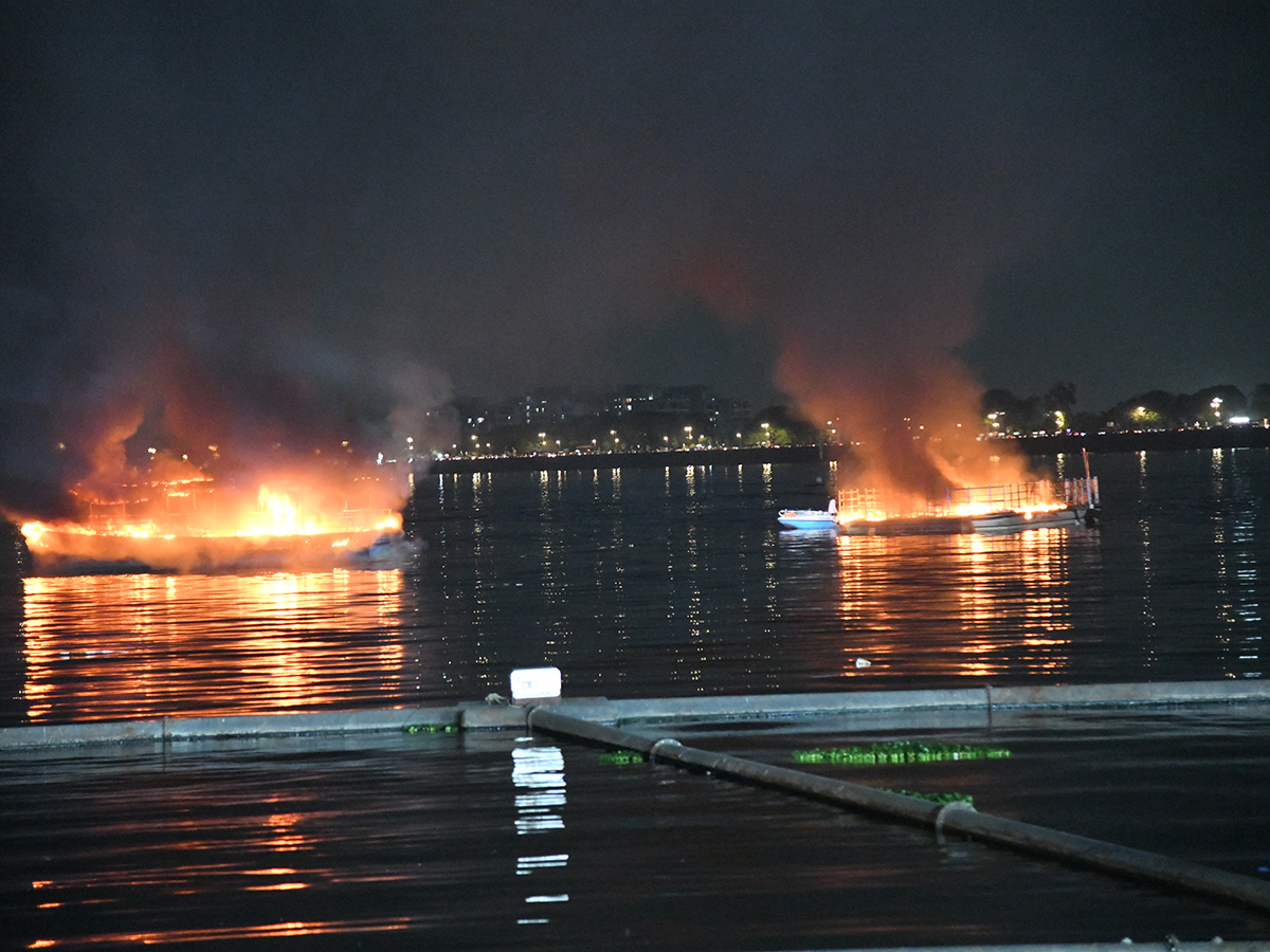 Huge Fire Mishap After Crackers Blast In Boat At Hussain Sagar10