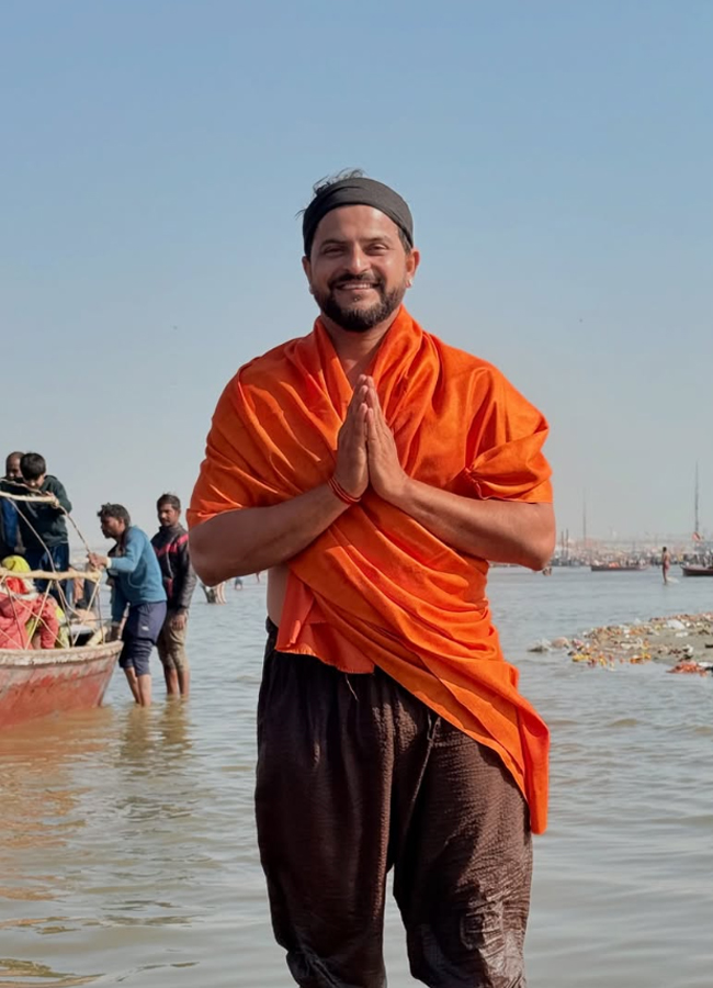  suresh raina visited to Mahakumbh mela 2025 with his wife and family16