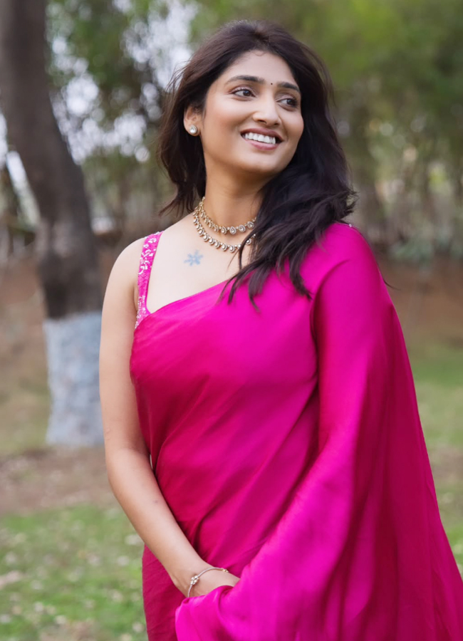 Vadlamani Priya Amazing Images3