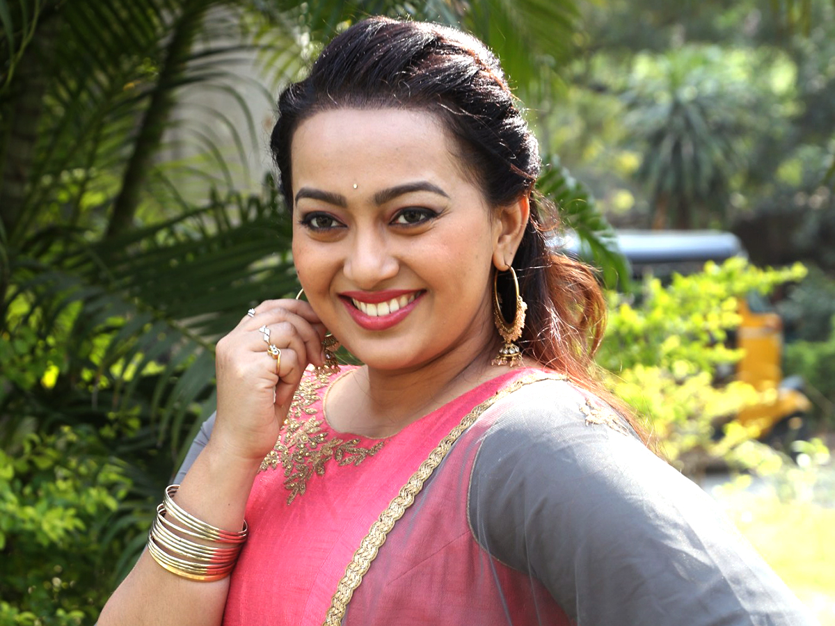 Tollywood Actress Ester Noronha Latest Photos1