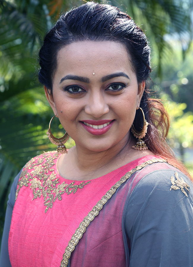 Tollywood Actress Ester Noronha Latest Photos13