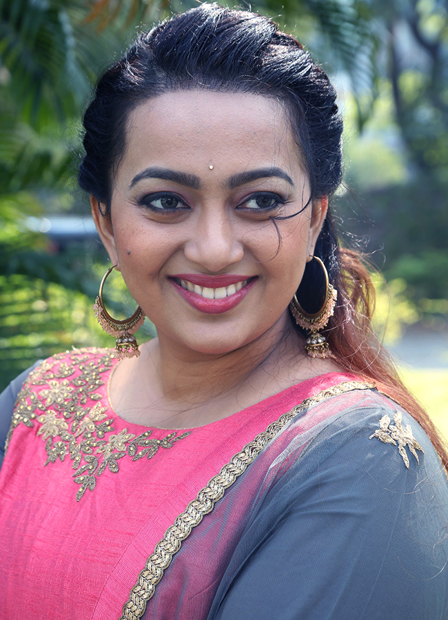 Tollywood Actress Ester Noronha Latest Photos16