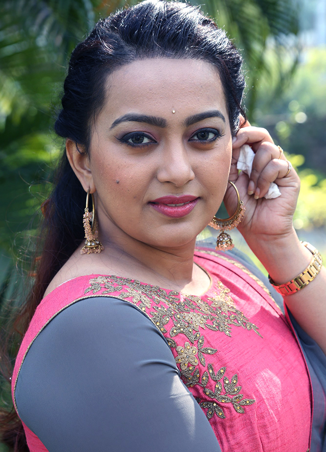 Tollywood Actress Ester Noronha Latest Photos19