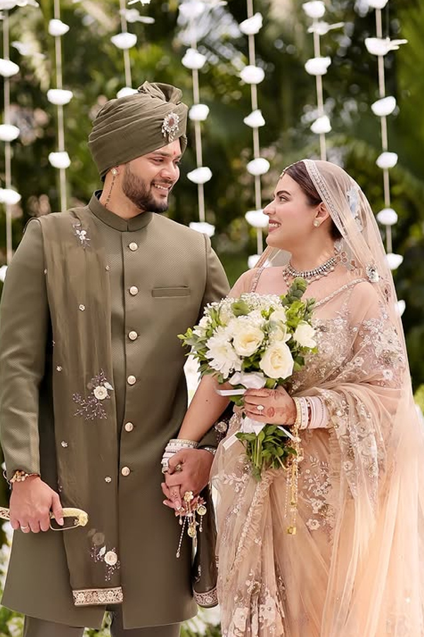 Fashion Influencer Rupali Curl Girl Gets Married Photos Goes Viral6