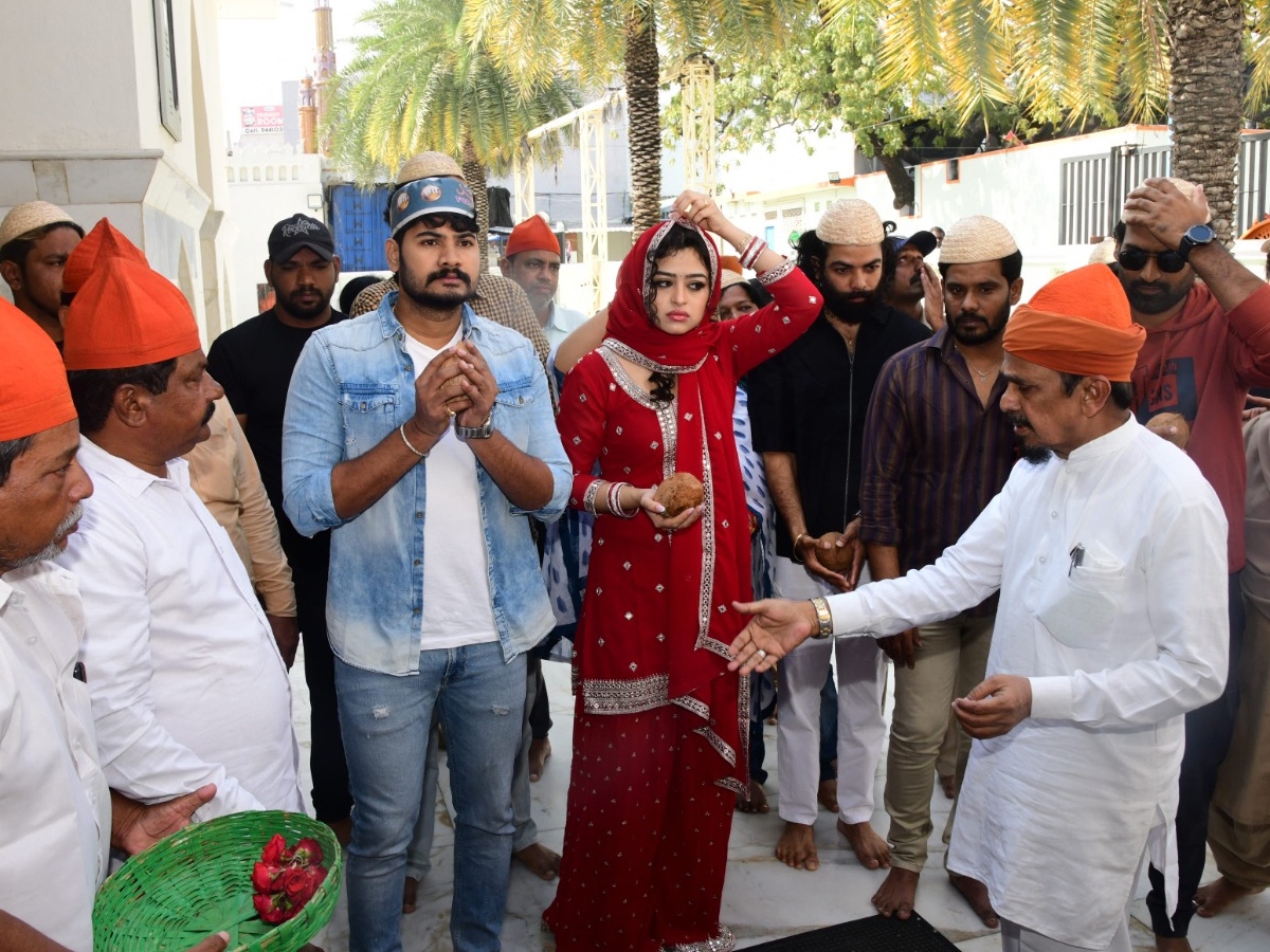 Racharika film team members who visited the Kadapa Amin Peer Dargah22