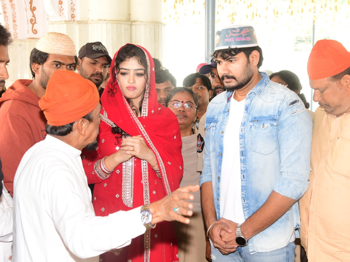 Racharika film team members who visited the Kadapa Amin Peer Dargah25