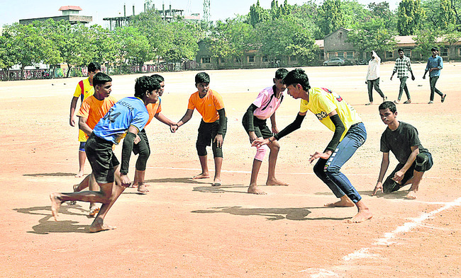 ఆటల్లోనూ రాణించాలి2