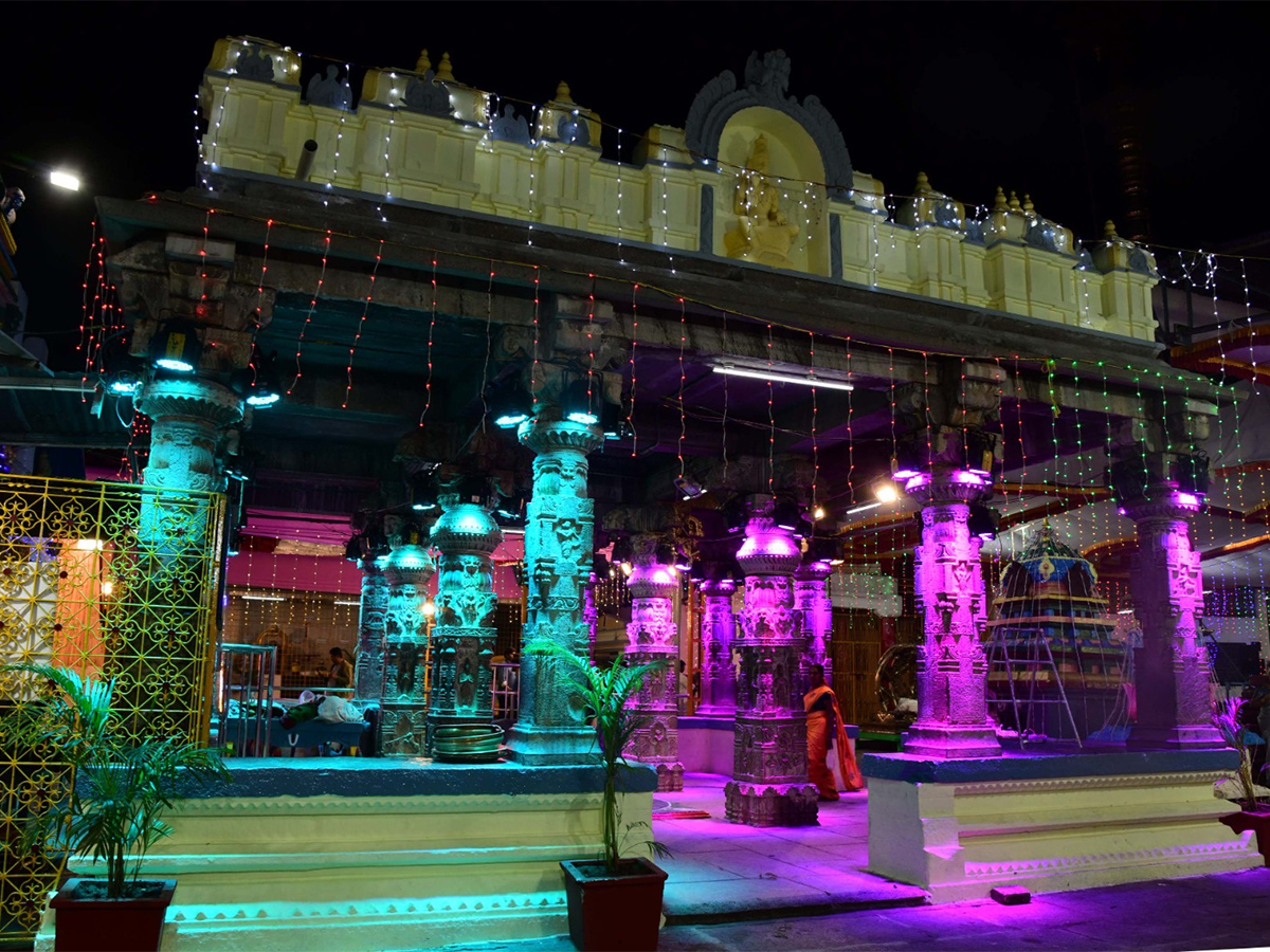 Kadapa Sri Lakshmi Venkateswara Swamy Temple with electric lights11