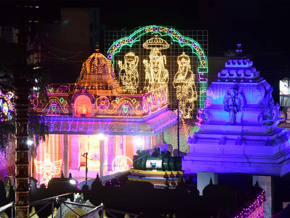 Kadapa Sri Lakshmi Venkateswara Swamy Temple with electric lights7