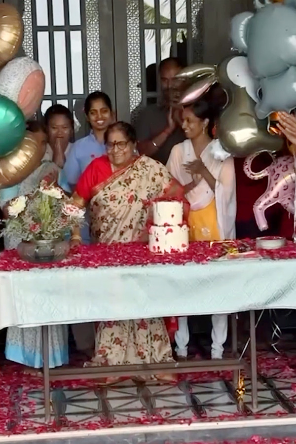 Megastar Chiranjeevi Mother Anjana Devi Birthday Celebrations Photos2