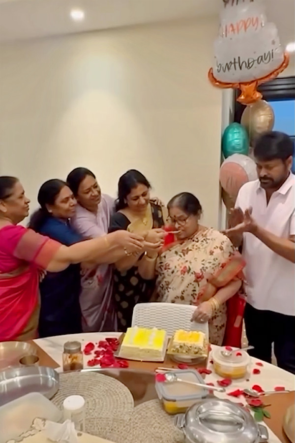 Megastar Chiranjeevi Mother Anjana Devi Birthday Celebrations Photos21