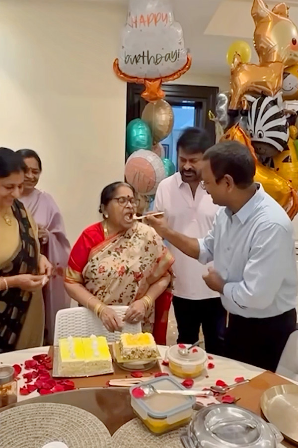 Megastar Chiranjeevi Mother Anjana Devi Birthday Celebrations Photos22