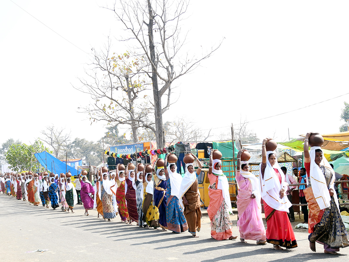 Nagoba Jatara 2025 Begins in Telangana Photo Gallery4