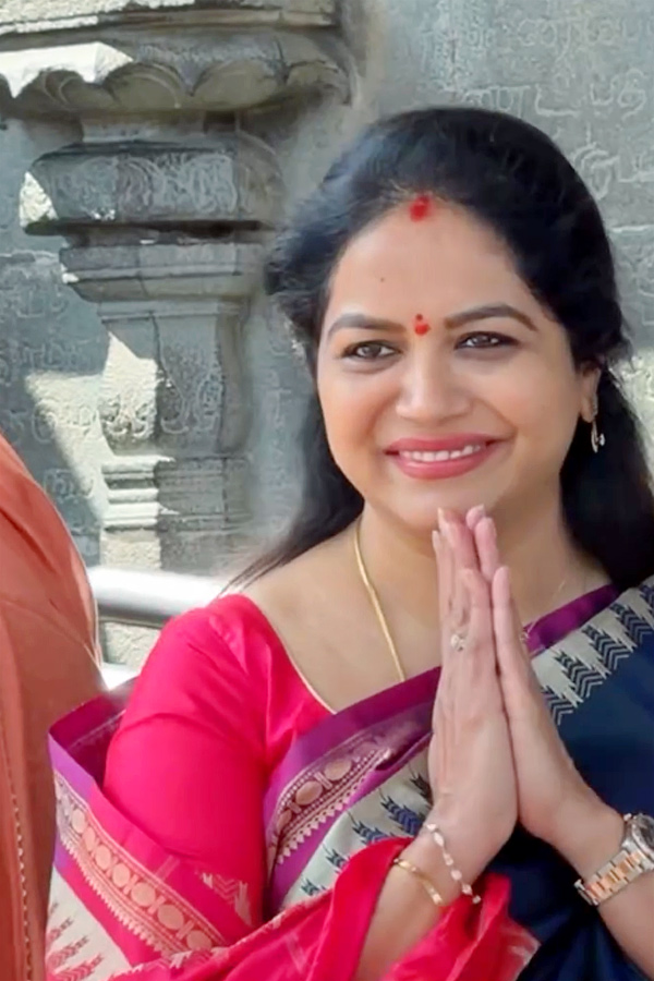 Singer Sunitha Visits Tirumala Tirupati Temple Photos4