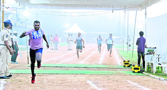 328 మంది అభ్యర్థుల హాజరు 1