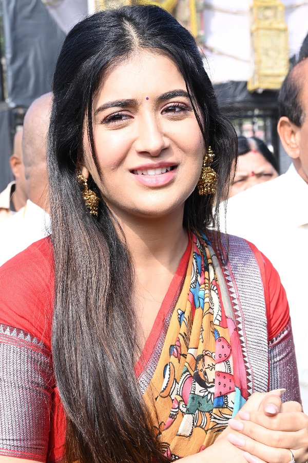 Actress Rashi Singh Visit Tirumala Temple Photos11