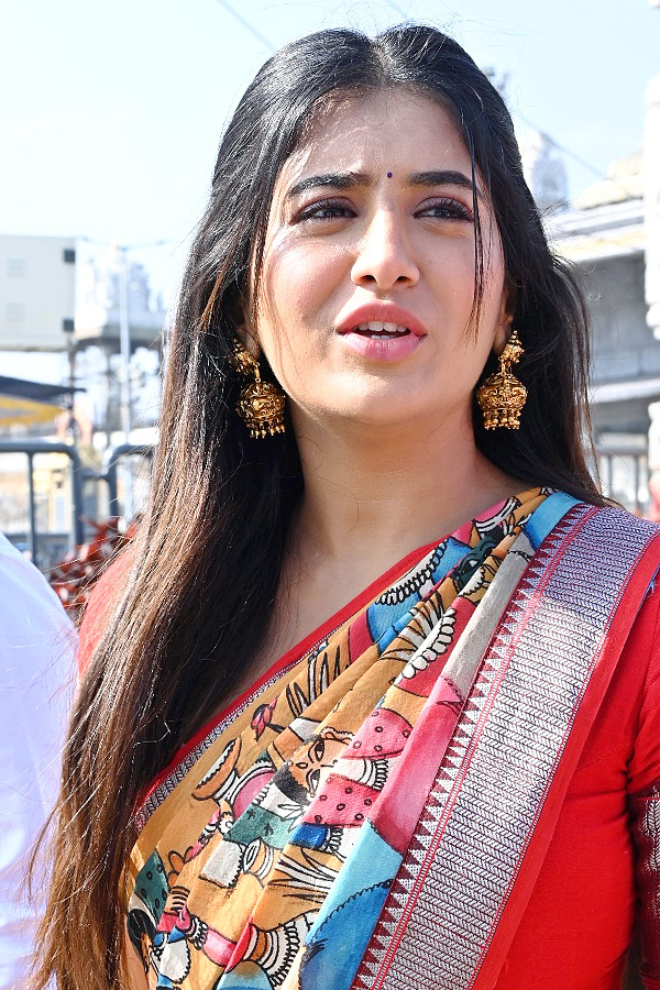 Actress Rashi Singh Visit Tirumala Temple Photos20