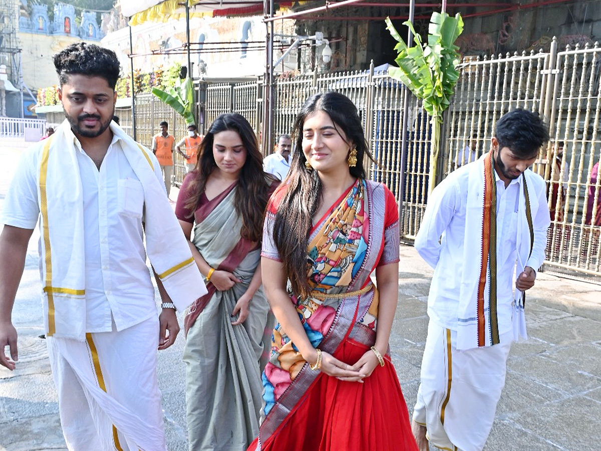 Actress Rashi Singh Visit Tirumala Temple Photos23