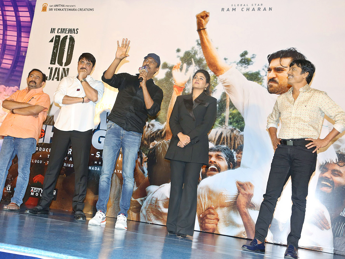 Ram Charan Game Changer Trailer Launch Event Photos12