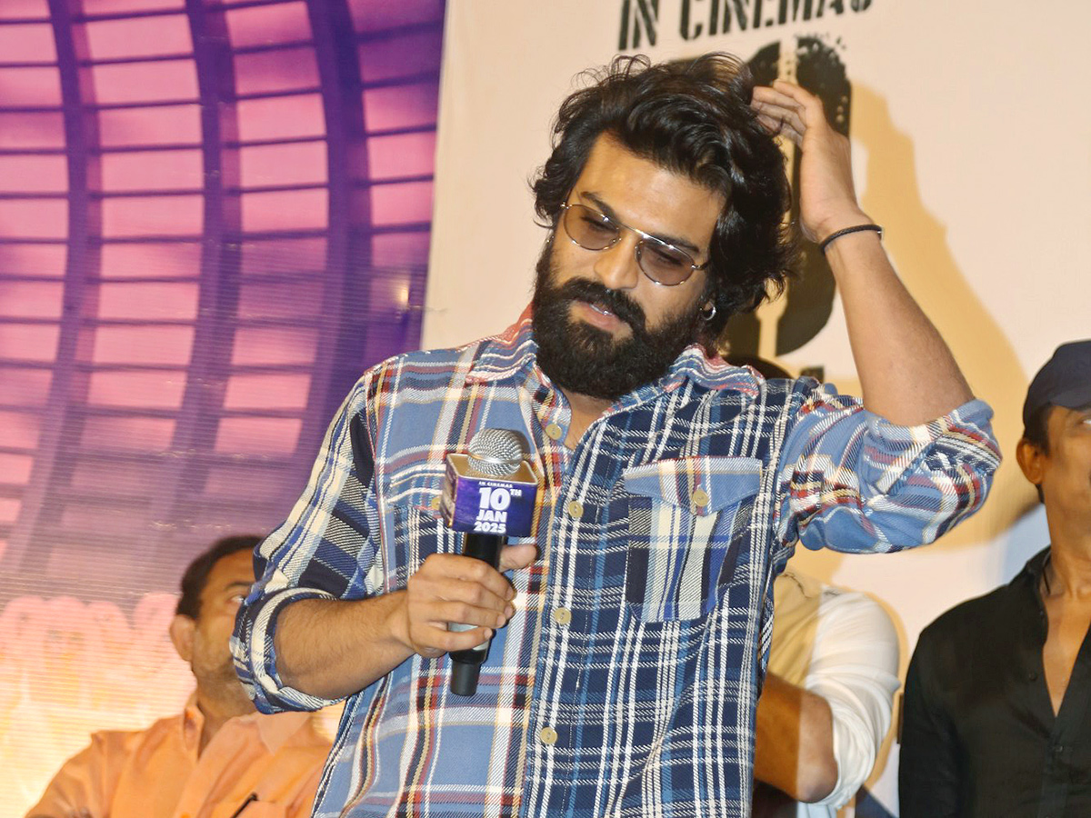 Ram Charan Game Changer Trailer Launch Event Photos3