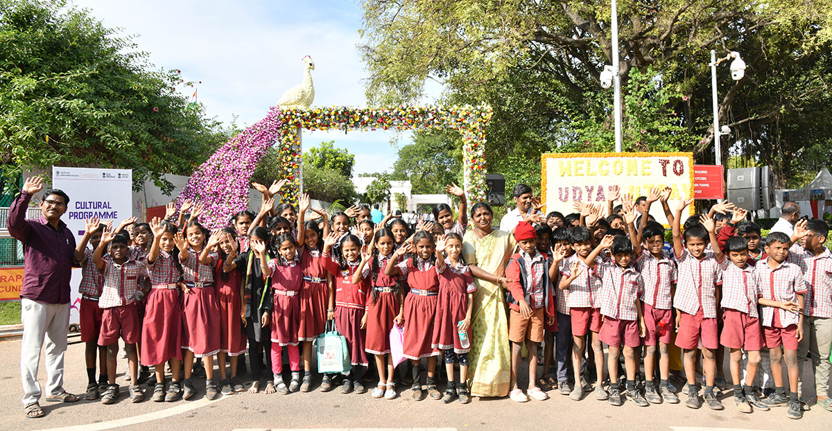 Udyan Utsav begins at Rashtrapati Nilayam in Bollaram Photos26