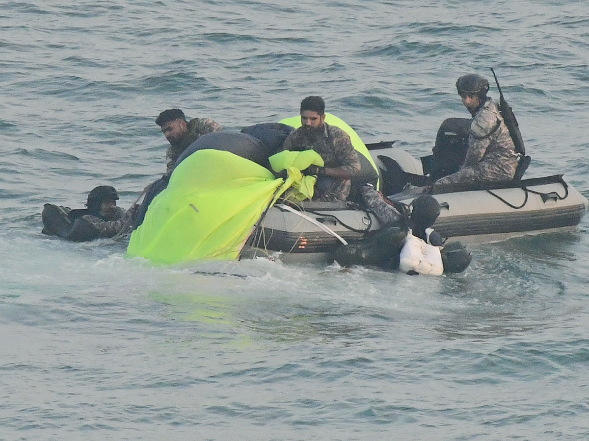 navy day celebration visakhapatnam photos goes viral3