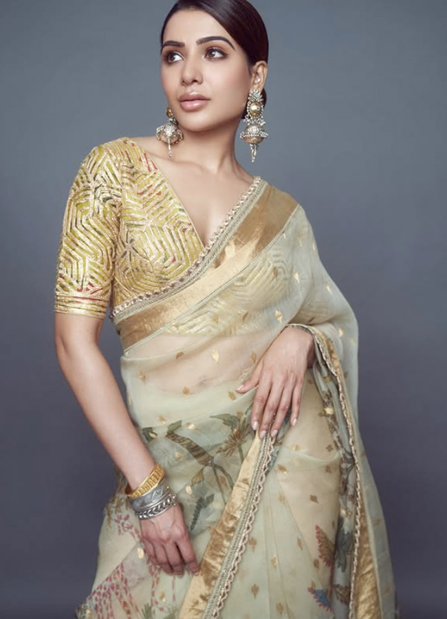 Samantha Pretty In Pastel Color Tissue Saree8