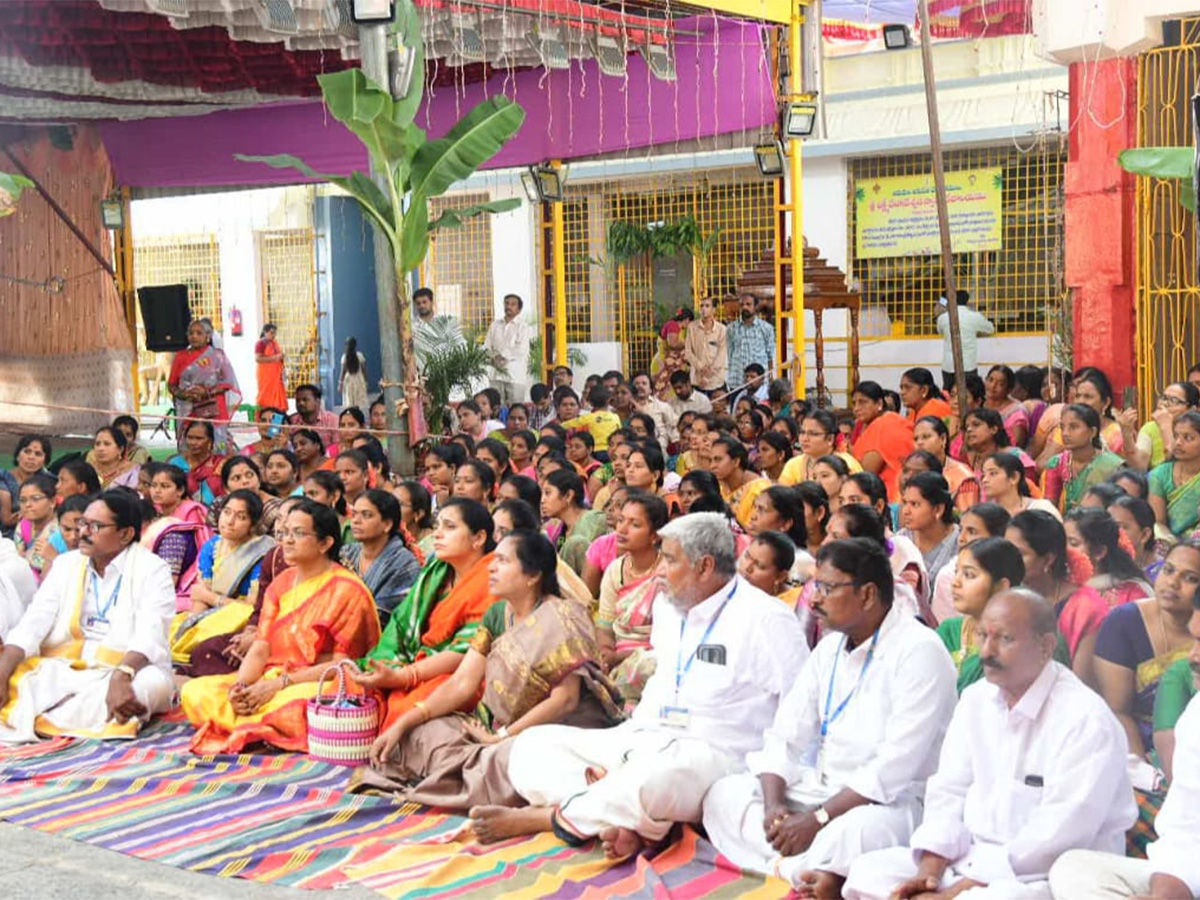 Tirumala Tholi Gadapa Sri Lakshmi Venkateshwara Swamy brahmotsavam photos15