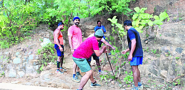 ఘనంగా నివాళులు 11