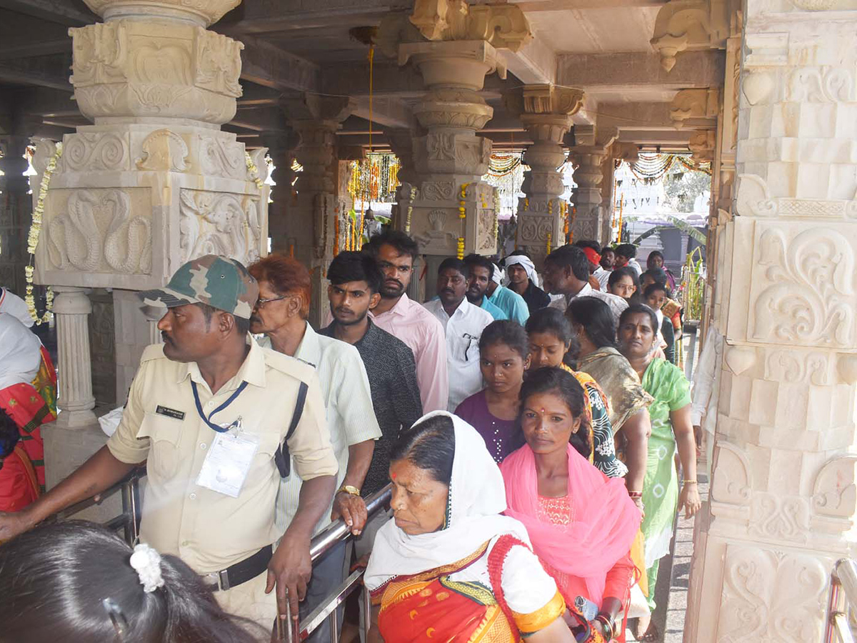 Huge Devotees Rush at Nagoba Jatara12