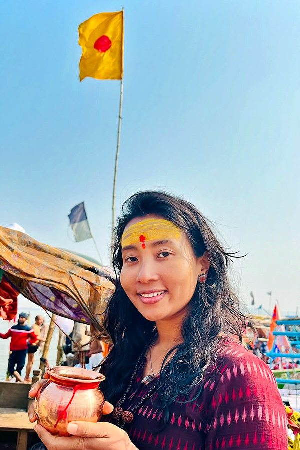 Milind Soman takes holy dip with wife Ankita Konwar at Maha Kumbh Mela Photos11