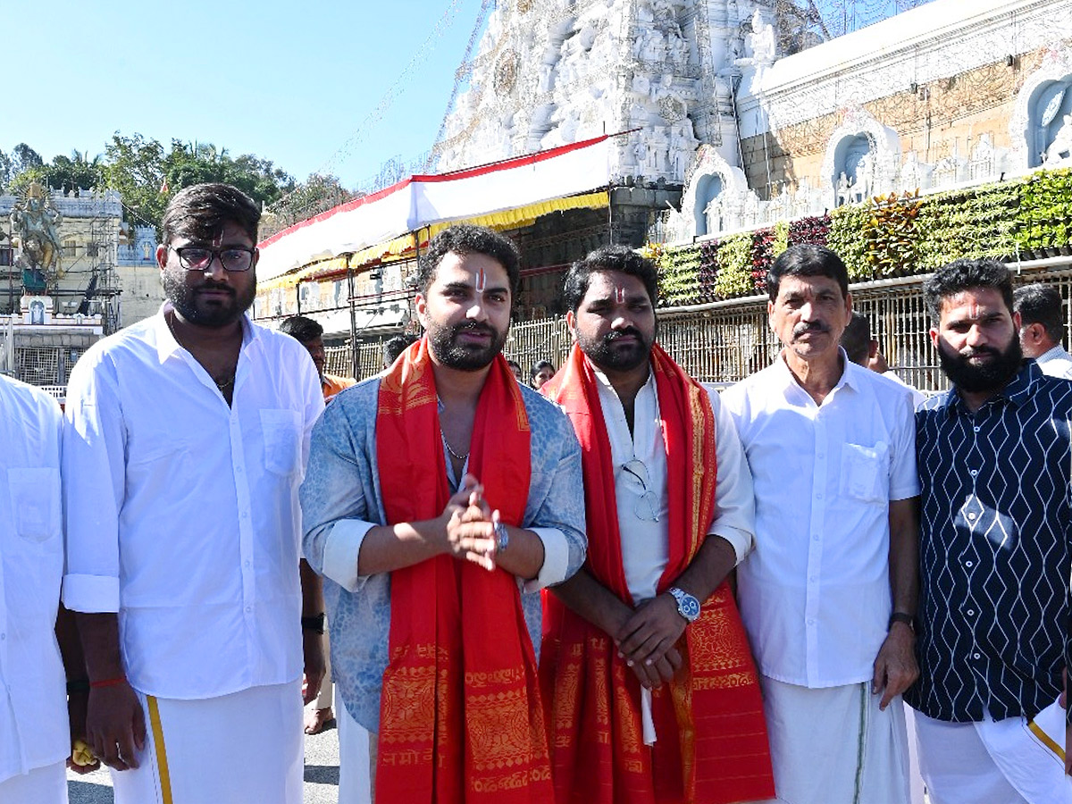 Tollywood Actor Vishwak Sen Visits Tirumala Temple Photos10