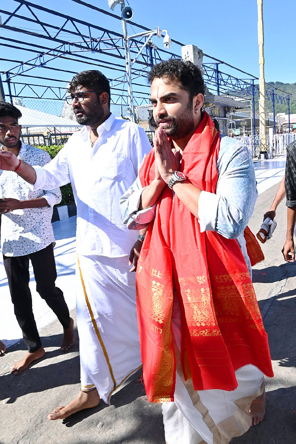 Tollywood Actor Vishwak Sen Visits Tirumala Temple Photos14