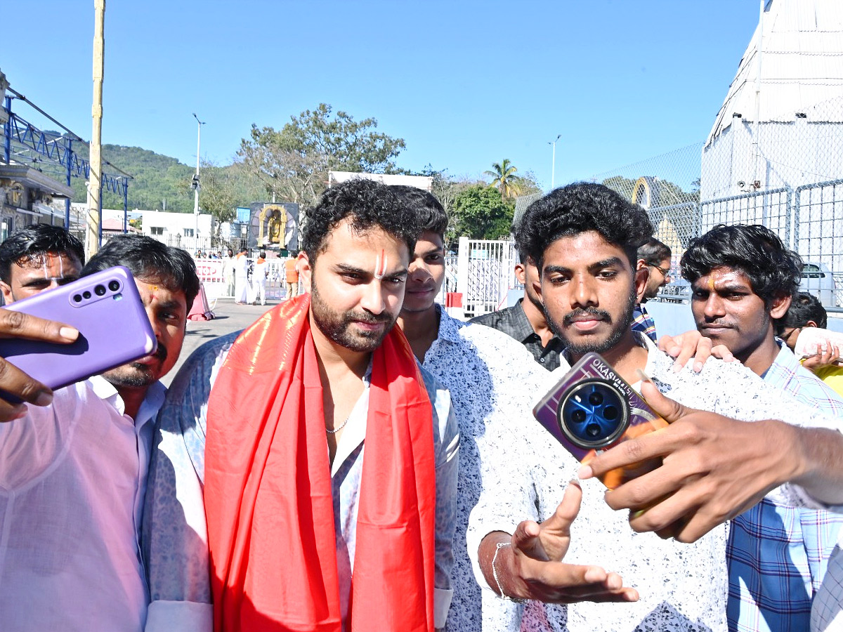 Tollywood Actor Vishwak Sen Visits Tirumala Temple Photos15