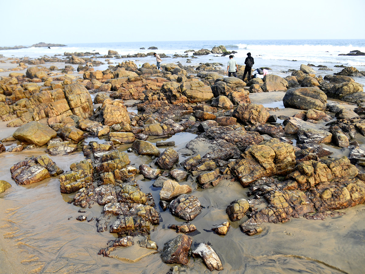 Visakhapatnam Rk Beach Photos Goes Viral6