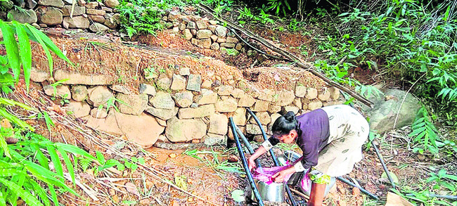 పల్లెల్లో జలంలేని జీవనం 1